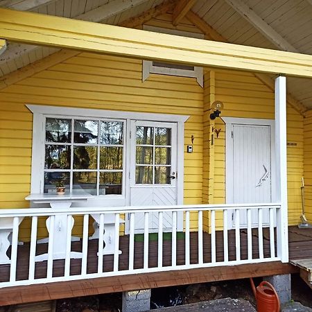 Eraemoekki Jaerven Rannalla Laitila Exteriér fotografie