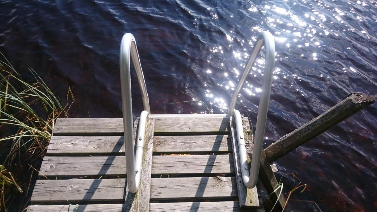 Eraemoekki Jaerven Rannalla Laitila Exteriér fotografie