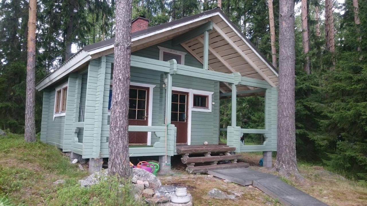 Eraemoekki Jaerven Rannalla Laitila Exteriér fotografie